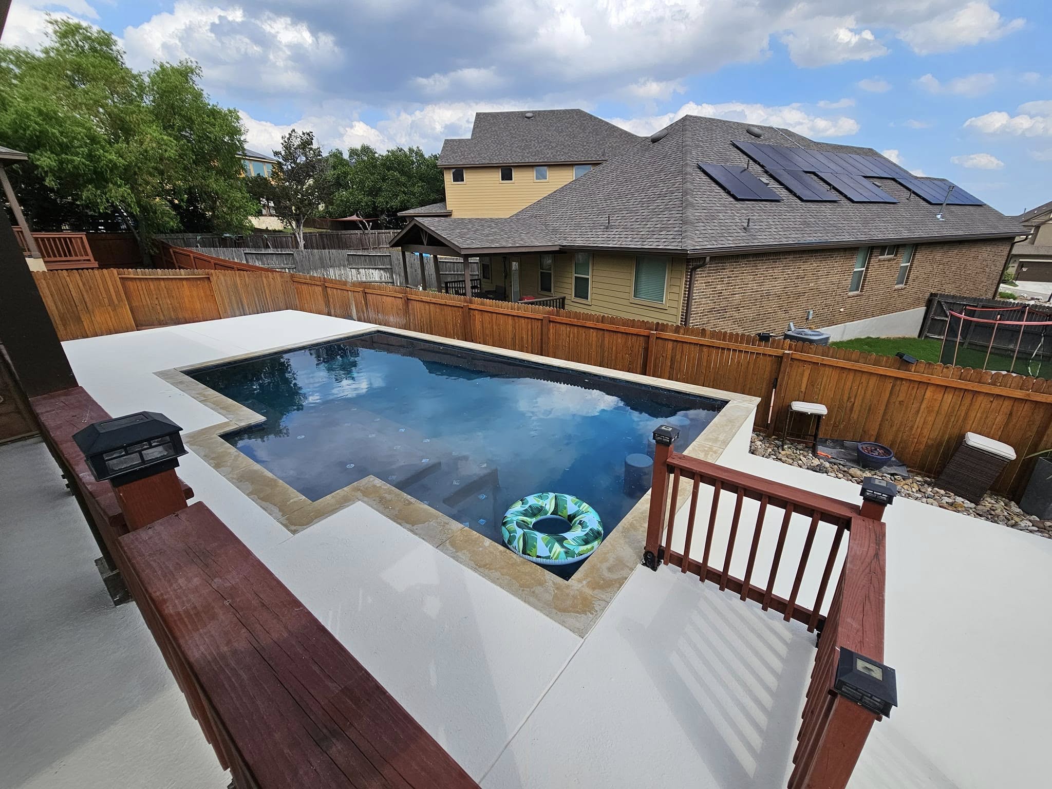 Deck with pool